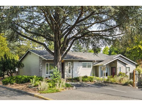 3018 Sw Carson St, Portland, OR, 97219-3720 | Card Image