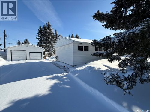 202 2nd Ave, Meath Park, SK, S0J1T0 | Card Image