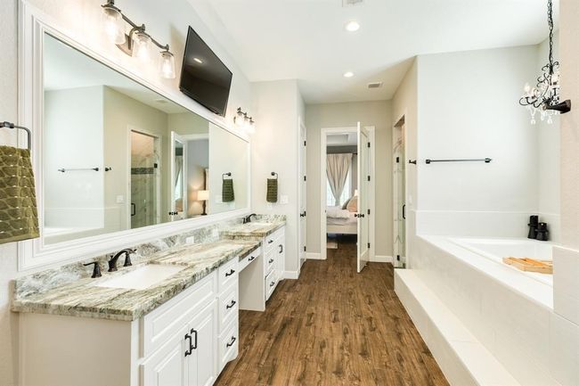 337 Thousand Oaks Dr, House other with 4 bedrooms, 3 bathrooms and 3 parking in Angleton TX | Image 44
