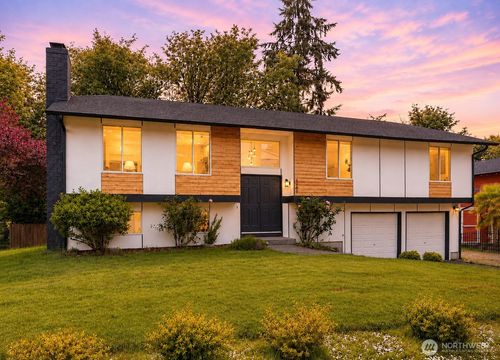 6900 131st Ave Se, Bellevue, WA, 98006-4036 | Card Image