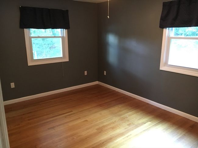66 Locust Ave, Home with 4 bedrooms, 4 bathrooms and 4 parking in Worcester MA | Image 12