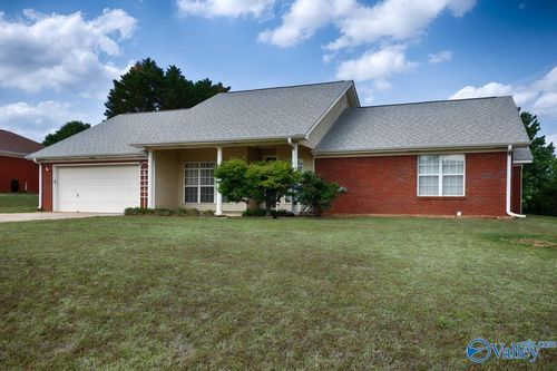135 Crossing Blvd, Meridianville, AL, 35759-1641 | Card Image