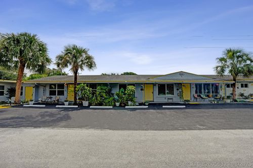 1-4-2500 Nw 3rd Ave, Wilton Manors, FL, 33311-3058 | Card Image