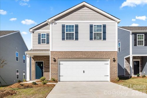 1339 37th Avenue Ln Ne, Hickory, NC, 28601-9692 | Card Image