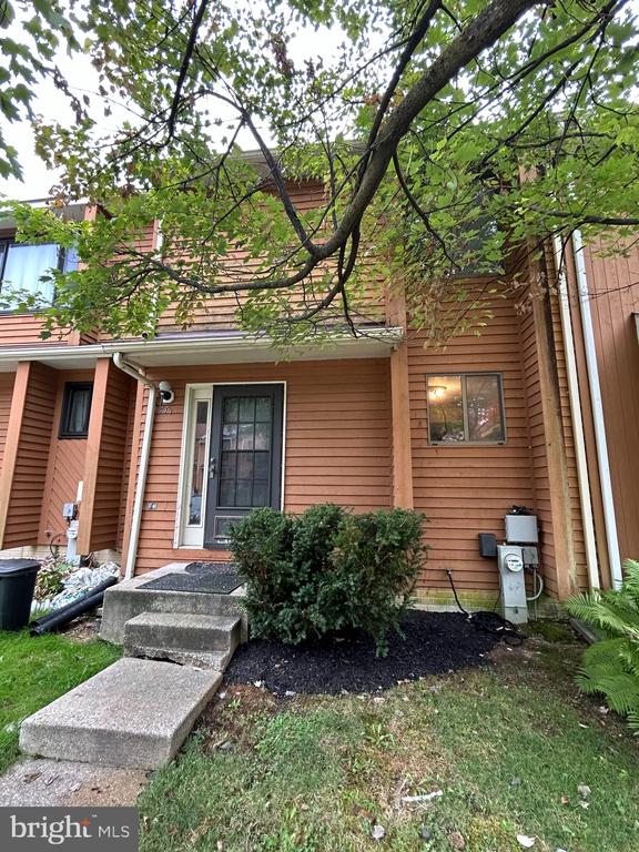 Peach Ct, Annapolis, MD 21409