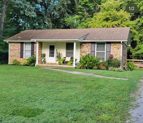 109 Robin Hood Rd, Dickson, TN, 37055-2726 | Card Image