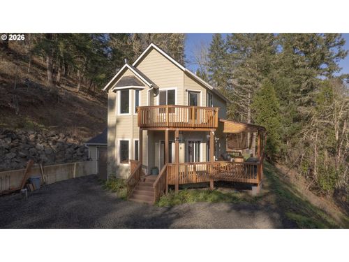 270 Sabrina Ln, Winston, OR, 97496-9607 | Card Image