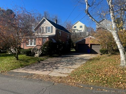 15 Dickerman Ave, Windsor Locks, CT, 06096-1305 | Card Image
