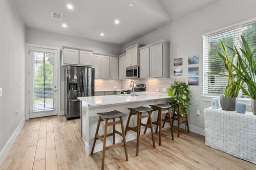 25-213 Virtus Bnd, Austin, TX, 78748-5484 | Card Image