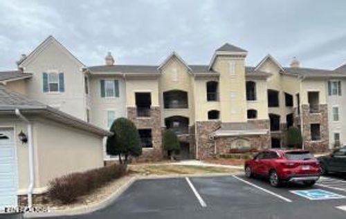 apt-103a-565 Rarity Bay Pkwy, Vonore, TN, 37885-5317 | Card Image