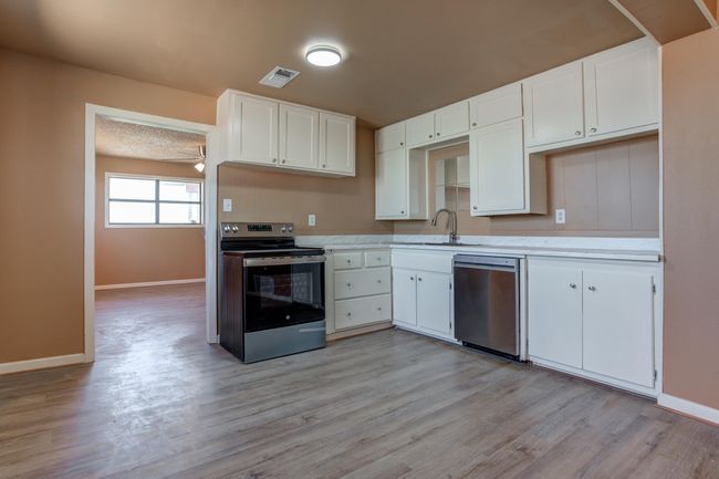 208 Avenue X, House other with 3 bedrooms, 2 bathrooms and null parking in Levelland TX | Image 23