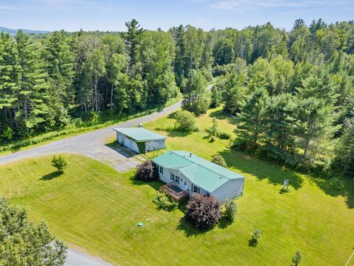 140 Washington Rd, Barre, VT, 05641-8928 | Card Image