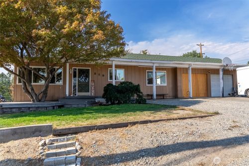 519 Locust St, Omak, WA, 98841-9383 | Card Image