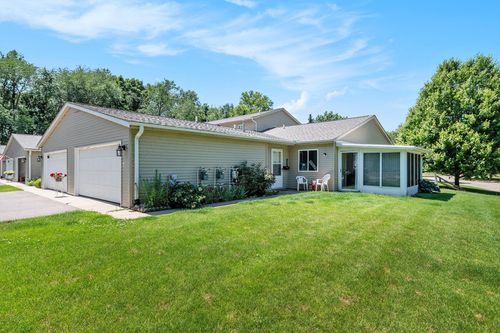 1077 Wedgewood Dr, Plainwell, MI, 49080-2014 | Card Image