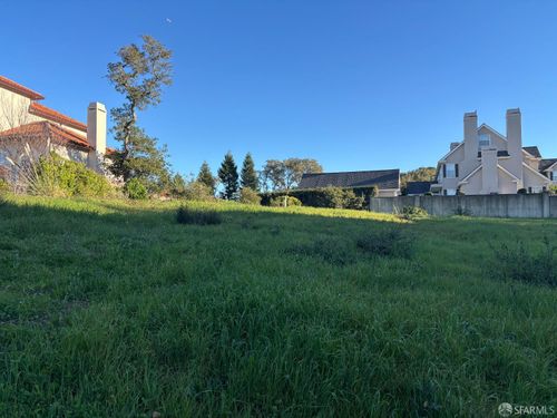 6 La Strada Ct, Burlingame, CA, 94010-6059 | Card Image