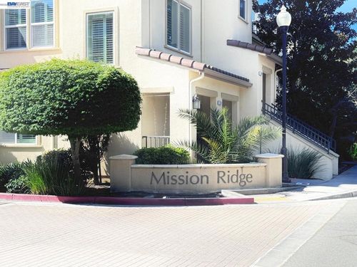 43886 Paso Pino Cmn, Fremont, CA, 94539-2804 | Card Image