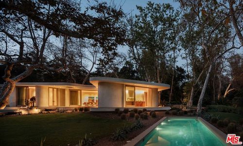 800 Brooktree Rd, Pacific Palisades, CA, 90272 | Card Image