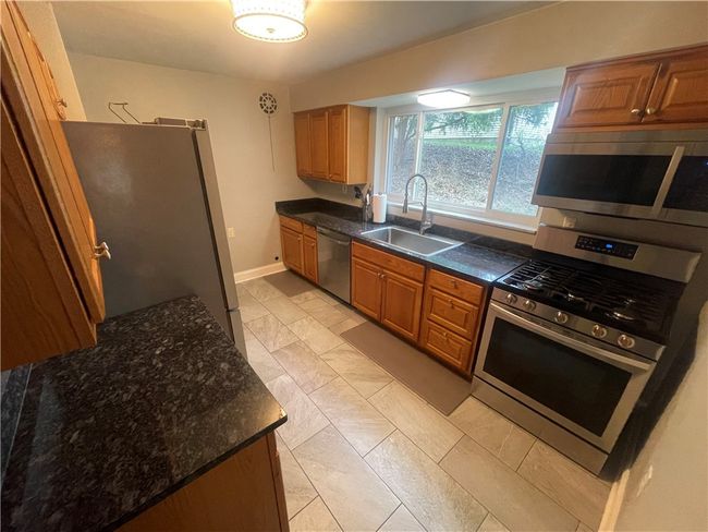granite counter tops | Image 17