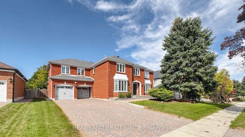 22 Ardwold Gate, Richmond Hill, ON, L4B2K2 | Card Image