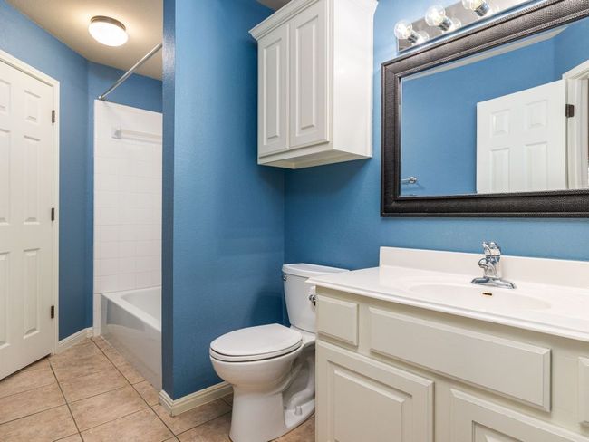 Second bathroom is convenient to both smaller bedrooms, and for guests as well. | Image 15
