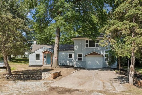 3316 S Harris Ave, Independence, MO, 64052-2728 | Card Image