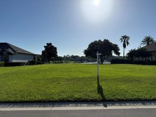 906 Johns Point Dr, Oakland, FL, 34787-8950 | Card Image