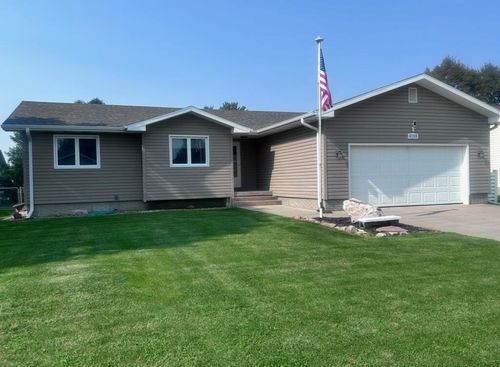 4188 Hartford St, Grand Island, NE, 68803-2255 | Card Image