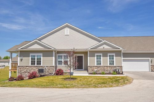 bldg-2-N112W14168 Wrenwood Pass, Germantown, WI, 53022-2710 | Card Image