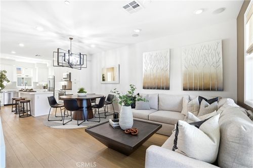 131 Graze Way, Rancho Mission Viejo, CA, 92694-1633 | Card Image