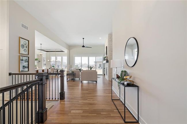 9069 Shady Bend Rd, House other with 5 bedrooms, 3 bathrooms and null parking in Lenexa KS | Image 4
