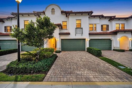 11616 Sw 13th Ln, Pembroke Pines, FL, 33025-4824 | Card Image