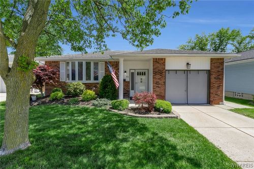 49 Mayberry Drive E, Cheektowaga, NY, 14227 | Card Image