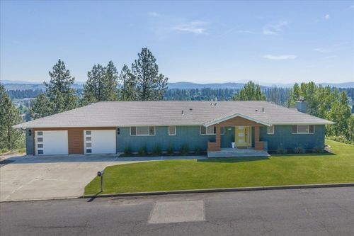 8312 N Northview Rd, Spokane, WA, 99208-8409 | Card Image