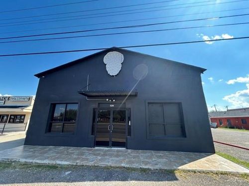 526 E Us Highway 83, Pharr, TX, 78577-4912 | Card Image