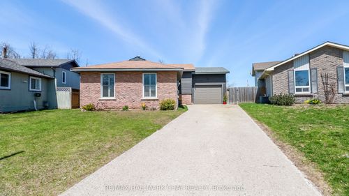 51 Christie Cres, Barrie, ON, L4N4V2 | Card Image