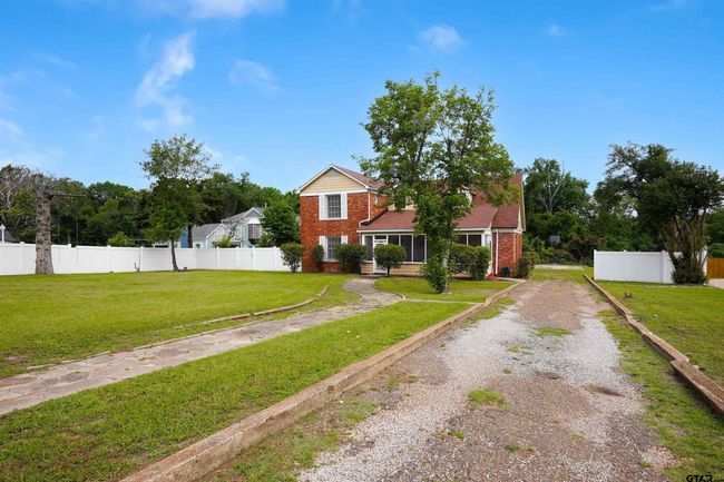 1405 Mockingbird Ln, House other with 4 bedrooms, 2 bathrooms and null parking in Tyler TX | Image 32