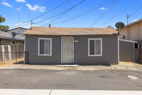 4631 Flint Ave, Salida, CA, 95368-9477 | Card Image