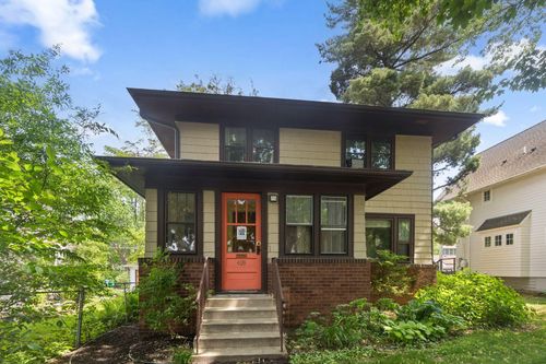 409 Thomas Ave S, Minneapolis, MN, 55405-1916 | Card Image