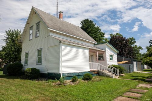 423 Pierce St, Plymouth, IN, 46563-2609 | Card Image