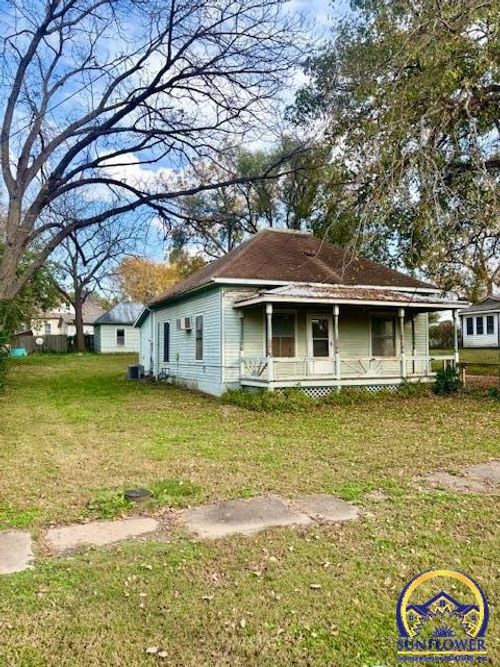 905 Union St, Oskaloosa, KS, 66066-5036 | Card Image