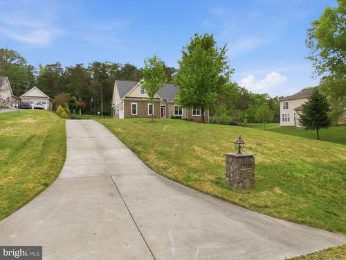 42240 Hiddenwood Ln, Aldie, VA, 20105-2466 | Card Image