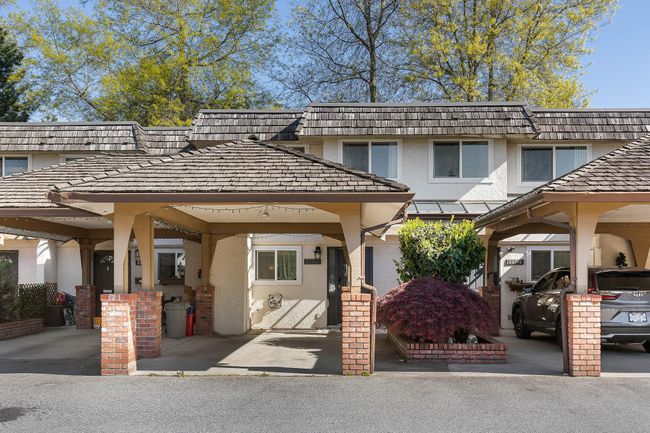 22743 Gilley Avenue, Townhouse with 3 bedrooms, 1 bathrooms and 2 parking in Maple Ridge BC | Image 1