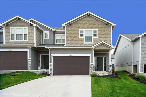 26-d-7364 Aaron St, Parkville, MO, 64152-8770 | Card Image