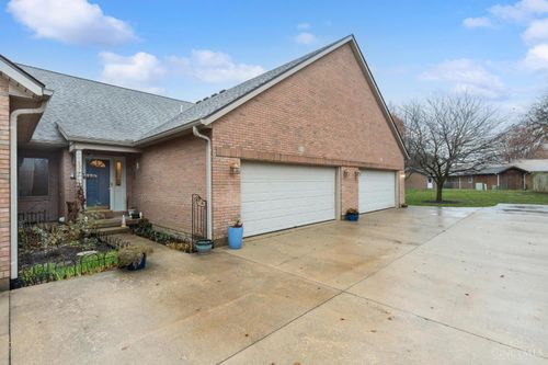 332 Leyland Park Dr, Wilmington, OH, 45177 | Card Image