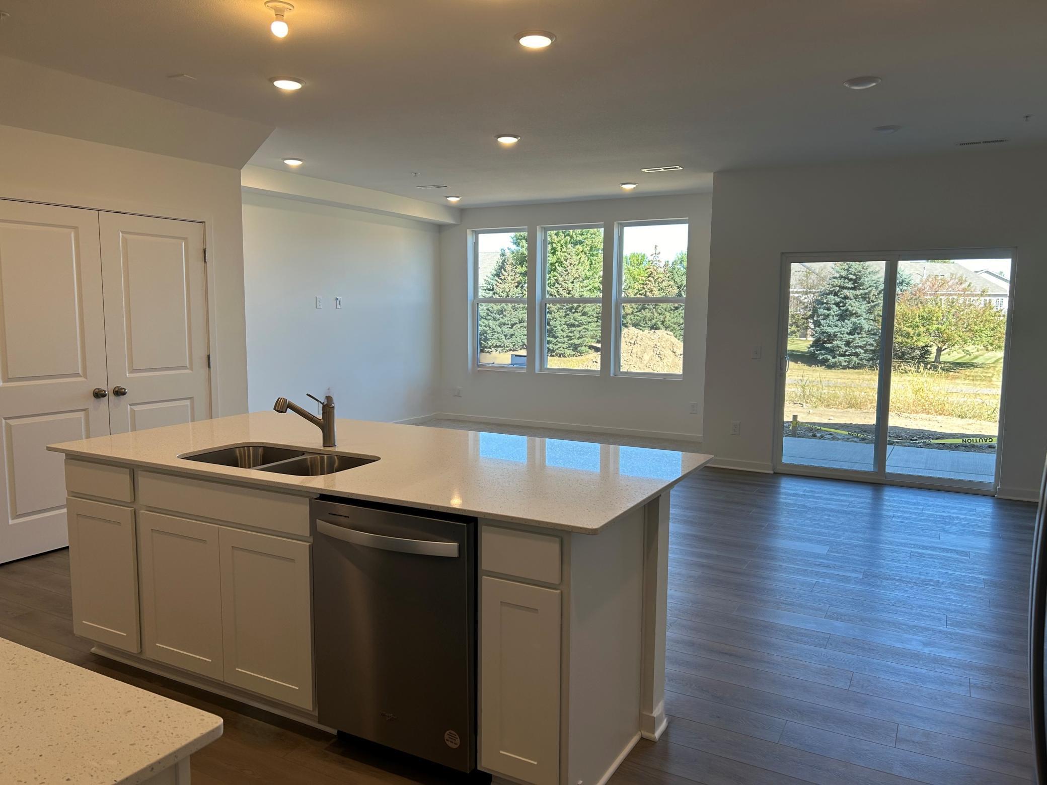 Giants Way, Lakeville, MN 55044