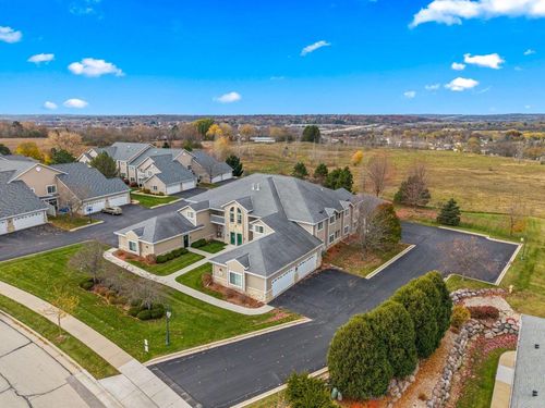 4-1030 River Place Boulevard, Waukesha, WI, 53189 | Card Image