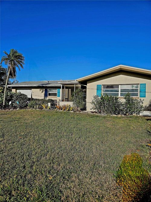 134 Gulfview Rd, Punta Gorda, FL, 33950-5121 | Card Image