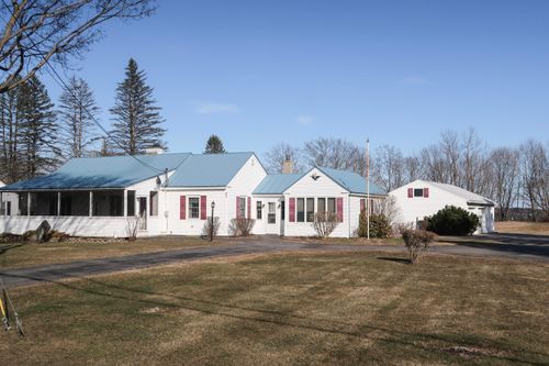 691 W River Road, Augusta, ME, 04330 | Card Image
