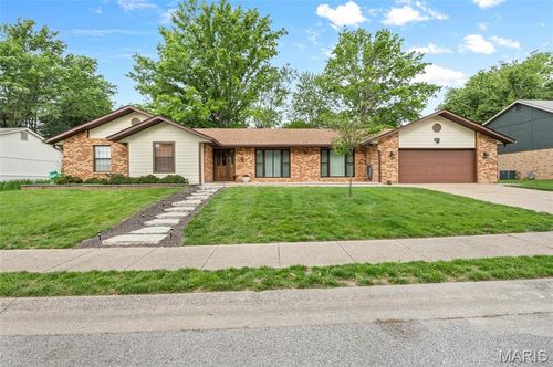 1029 Heatherwood Drive, O'Fallon, IL, 62269 | Card Image