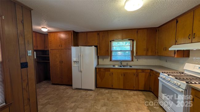 534 Westside Ter, House other with 4 bedrooms, 2 bathrooms and null parking in Davidson NC | Image 7